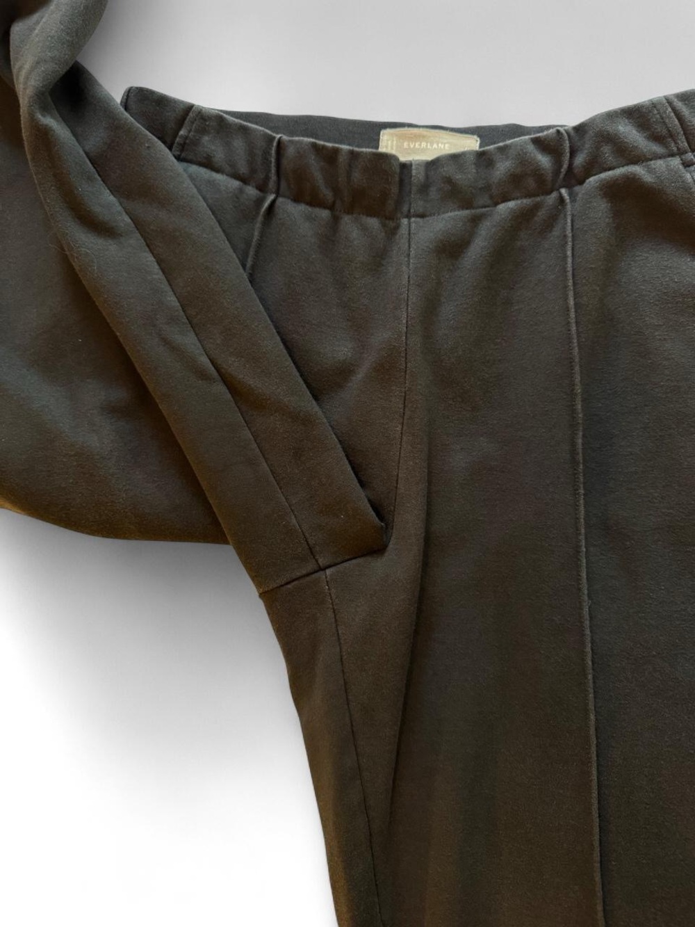 Everlane The Dream Pant Black Size M Tapered Pull On Stretch Pants - Picture 8 of 16
